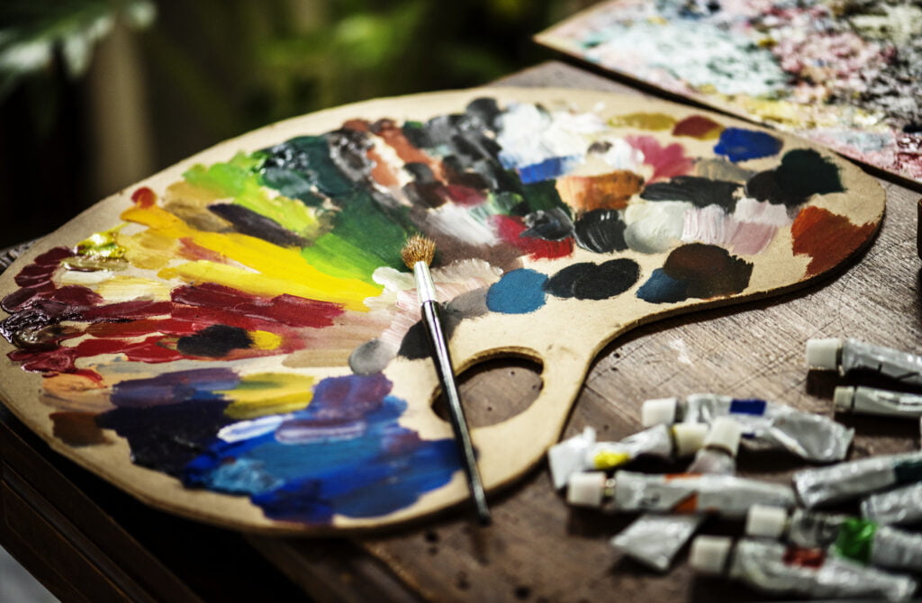 Alt du bør vide om kunstnermoms