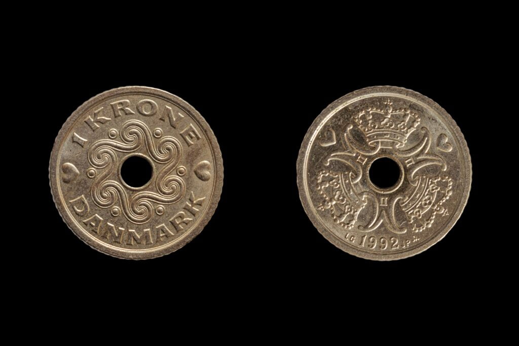 Danish krone coin obverse and reverse.